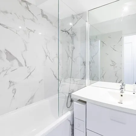 Guestready - Sunny With Balcony Views