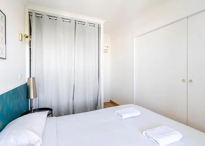 公寓 Guestready - Sunny With Balcony Views *
