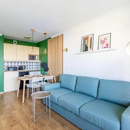 Guestready - Sunny With Balcony Views Apartment *